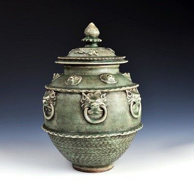 龙泉窑兽纹罐